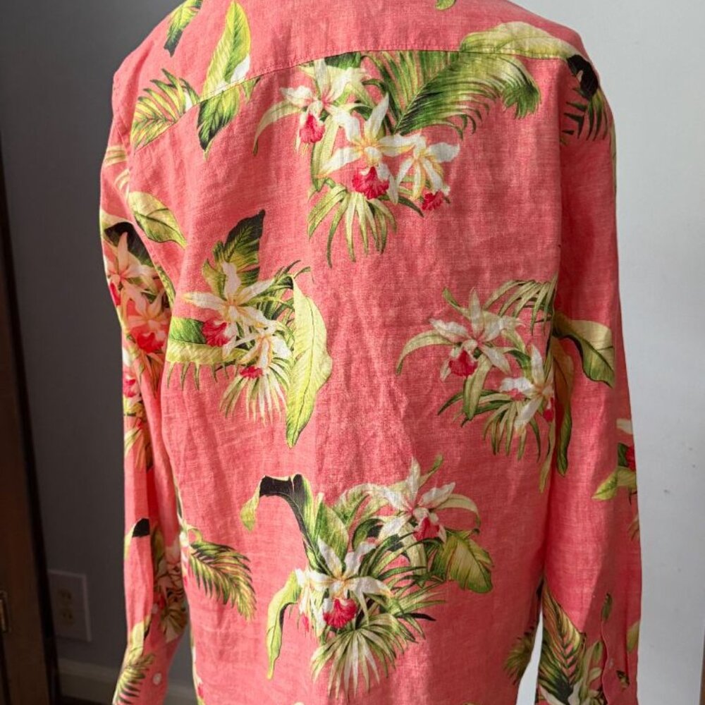 Tommy Bahama Linen Shirt, tags attached. - Picture 2 of 3
